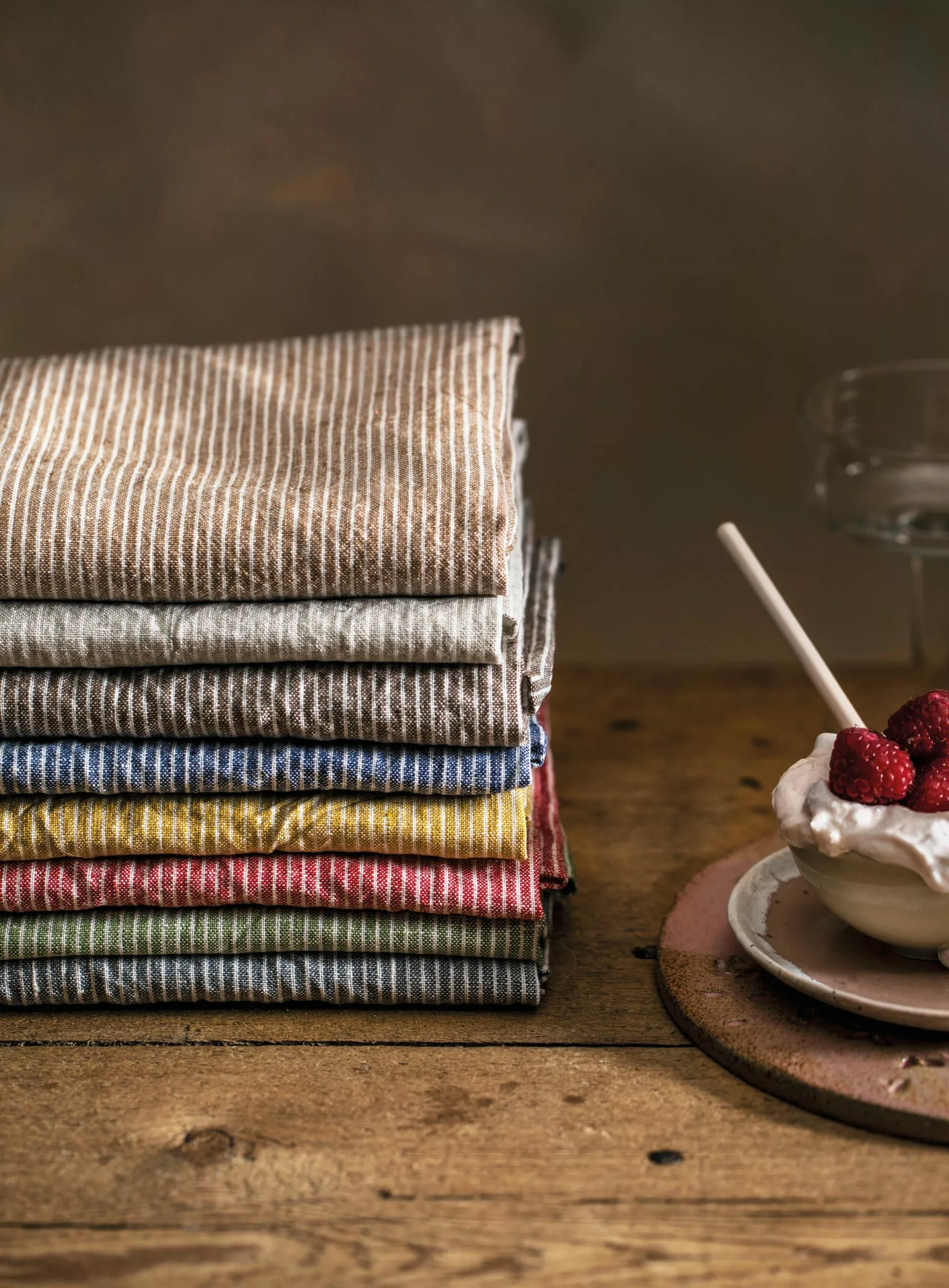 Axlings Kritstreck Geschirrtuch 2-er Set, Marineblau 3 Axlings Kritstreck Geschirrtuch 2-er Set, Marineblau – Bild 3