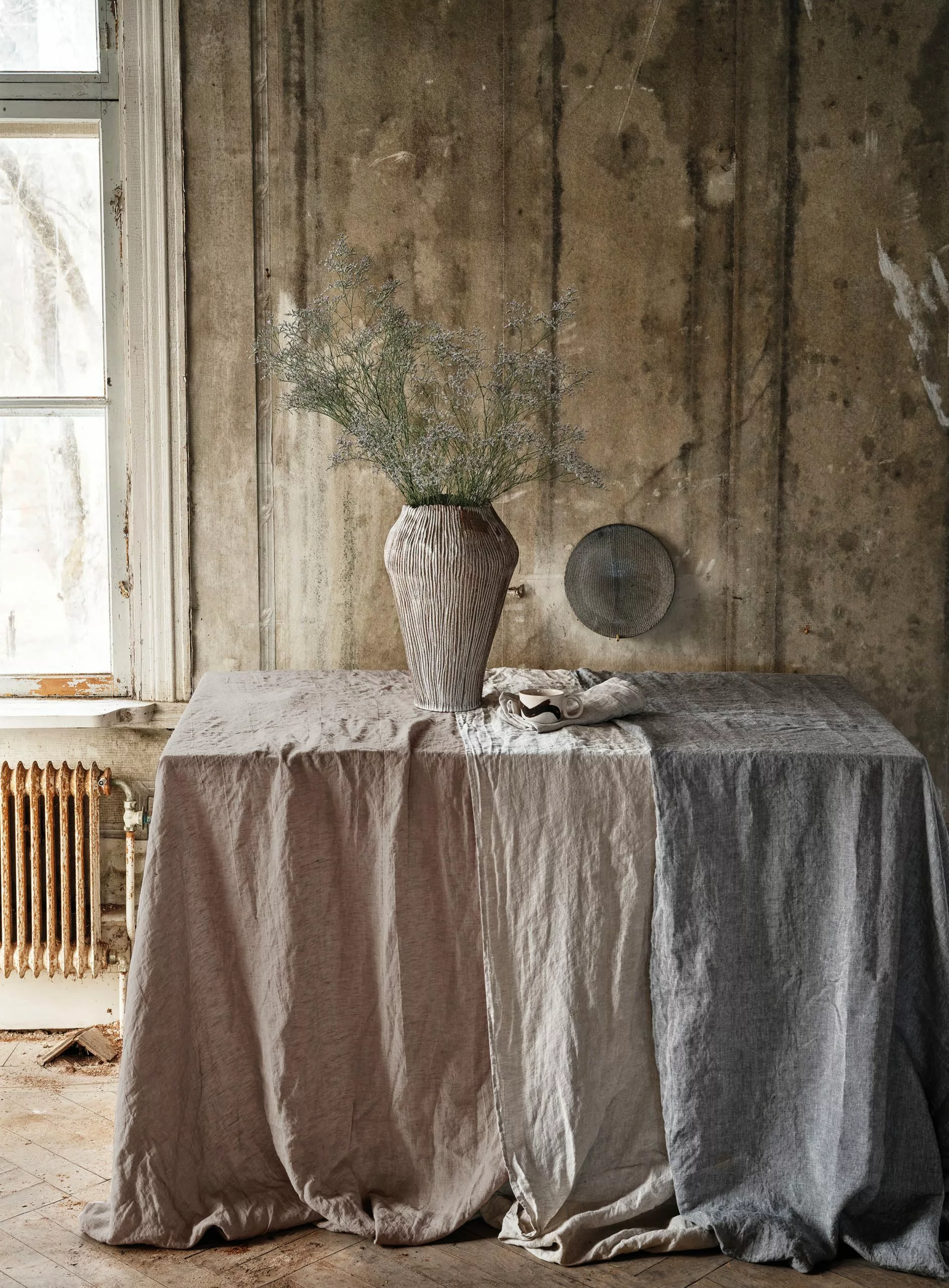 Axlings Melerad Tischdecke 157x250 Cm, Marineblau 3 Axlings Melerad Tischdecke 157x250 Cm, Marineblau – Bild 3