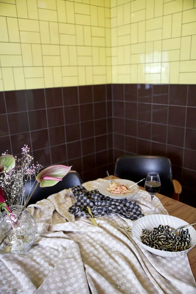 ByOn Checki Tischdecke Baumwolle 140x250 Cm, Beige 2 ByOn Checki Tischdecke Baumwolle 140x250 Cm, Beige – Bild 2