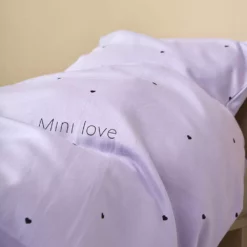 Design Letters Mini Favorite Baby Bettbezug-Set, Lila -Kindertextilien Verkäufe design letters mini favourite baby bedlinen 5