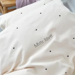 Design Letters Mini Favorite Baby Bettbezug-Set, Beige -Kindertextilien Verkäufe design letters mini favourite baby bedlinen 8