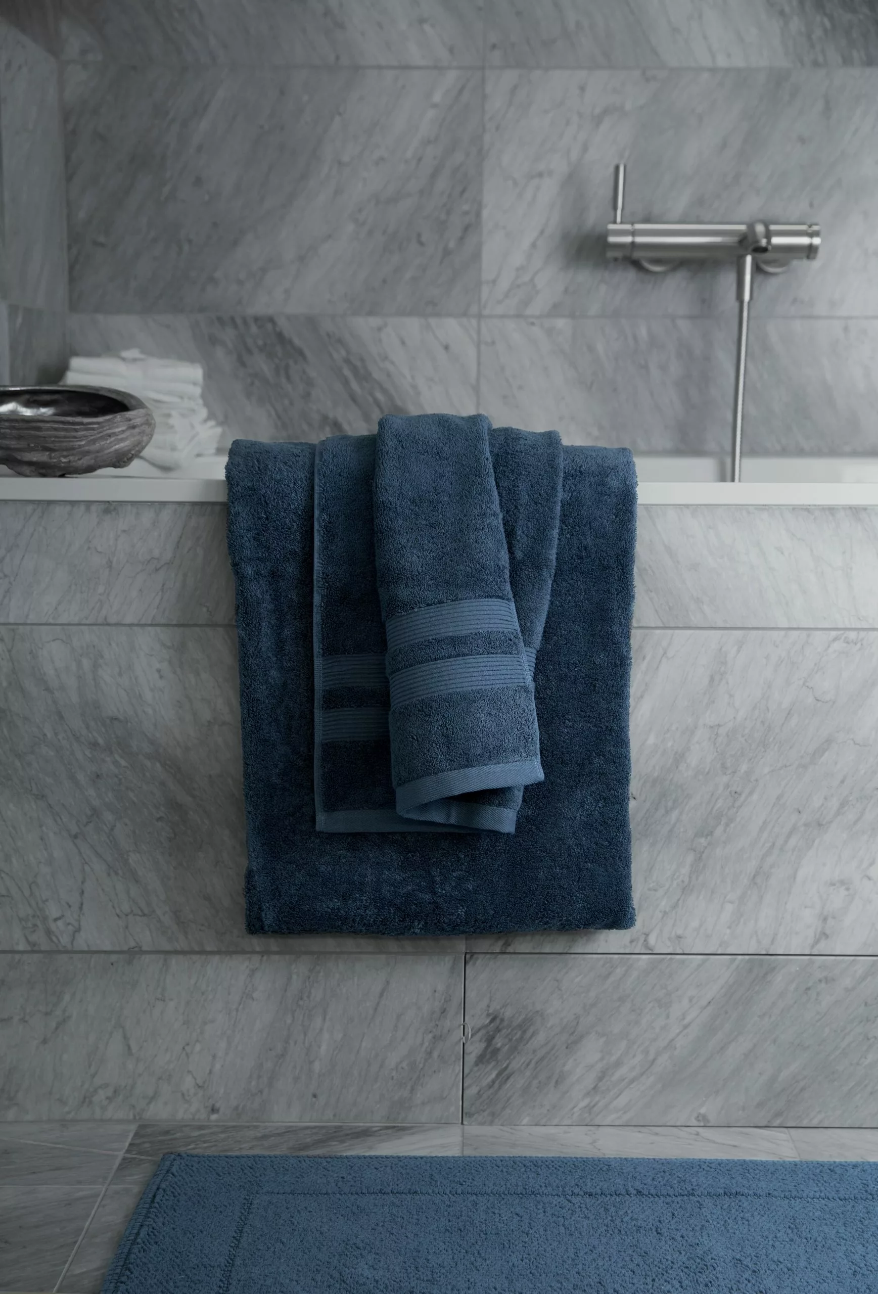 Mille Notti Fontana EKO Handtuch Dunkelblau, 50x70 Cm 3 Mille Notti Fontana EKO Handtuch Dunkelblau, 50x70 Cm – Bild 3
