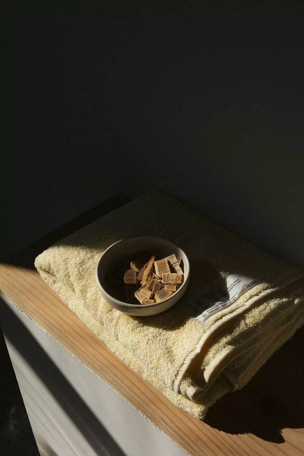 Frama Heavy Towel Badetuch 100x150 Cm, Pale Yellow 5 Frama Heavy Towel Badetuch 100x150 Cm, Pale Yellow – Bild 5