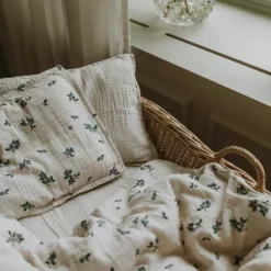 Garbo & Friends Blueberry Muslin Bettwäsche, 100x130 + 35x55 Cm 8 Garbo & Friends Blueberry Muslin Bettwäsche, 100x130 + 35x55 Cm -Kindertextilien Verkäufe garbo friends blueberry muslin bed set 2 1