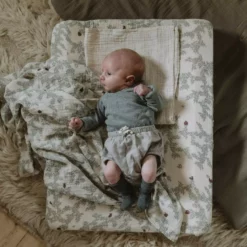 Garbo & Friends Pomegranate Wickelauflagenbezug Musselin, 50x70 Cm -Kindertextilien Verkäufe garbo friends pomegranate muslin changing mat cover 50x70x10 3