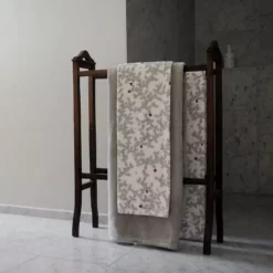 Garbo & Friends Pomegranate Badetuch, 70x140 Cm 7 Garbo & Friends Pomegranate Badetuch, 70x140 Cm -Kindertextilien Verkäufe garbo friends pomegranate terry bath towel 2