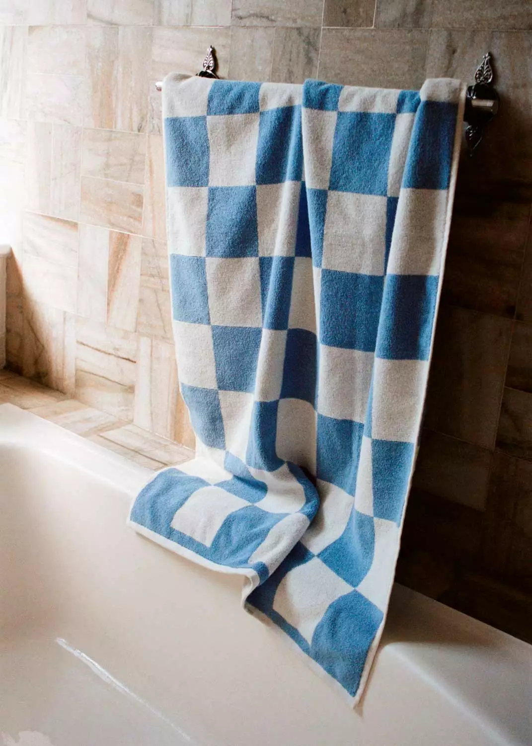 Hay Check Badetuch 70x136 Cm, Sky Blue 3 Hay Check Badetuch 70x136 Cm, Sky Blue – Bild 3