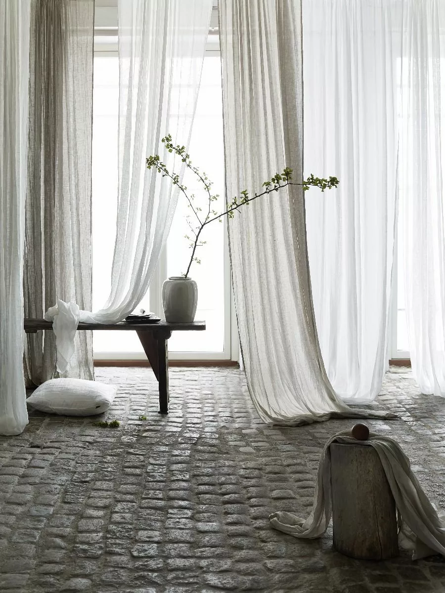 Himla Dalsland Vorhang Mit Faltenband 145x290 Cm, Weiß 4 Himla Dalsland Vorhang Mit Faltenband 145x290 Cm, Weiß – Bild 4