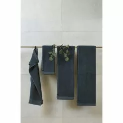 Himla Lina Badetuch 100x150 Cm, Indigo -Kindertextilien Verkäufe himla lina handtuch indigo 1 3