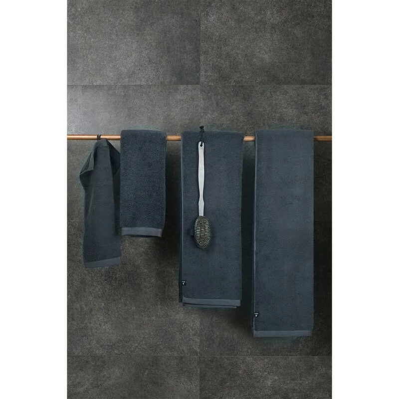 Himla Maxime Badetuch 100x150 Cm, Blue Shadow 3 Himla Maxime Badetuch 100x150 Cm, Blue Shadow – Bild 3