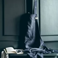 Lovely Linen Lovely Schürze Leinen, Jeep Green -Kindertextilien Verkäufe lovely linen lovely button apron jeep green 4 1