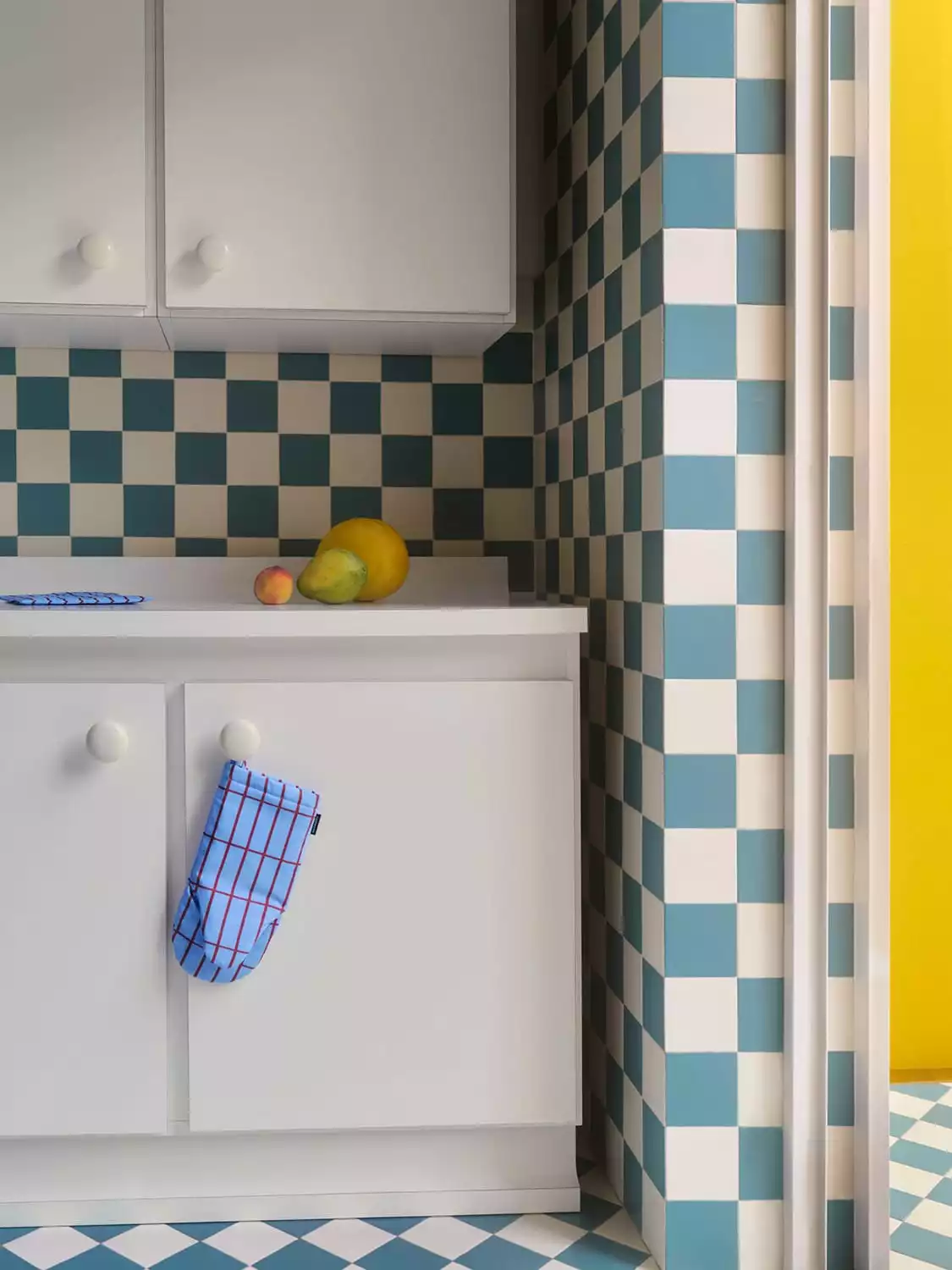 Marimekko Pieni Tiiliskivi Topflappen, Hellblau/Braun 2 Marimekko Pieni Tiiliskivi Topflappen, Hellblau/Braun – Bild 2