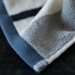 Mette Ditmer Boudoir Handtuch 2 Stk., Hellgrau/ 40x60 Cm -Kindertextilien Verkäufe mette ditmer boudoir handtuch hellgrau 3