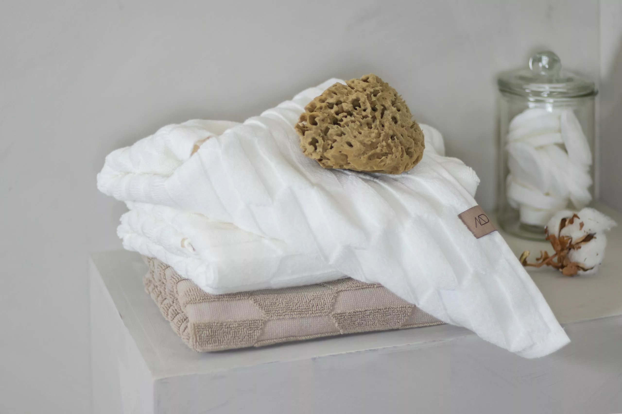 Mette Ditmer Geo Handtuch Off-white, 70x133 Cm 3 Mette Ditmer Geo Handtuch Off-white, 70x133 Cm – Bild 3