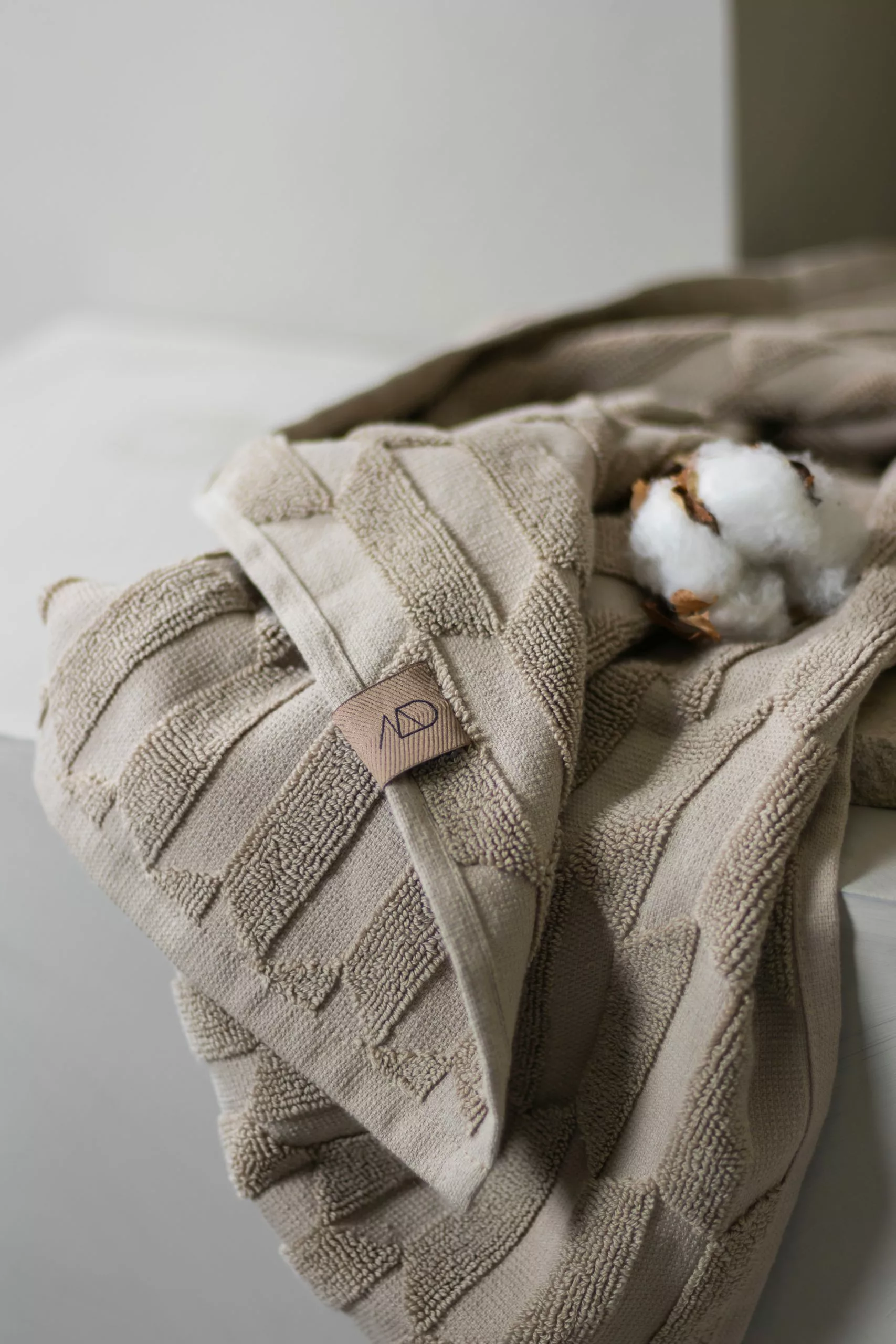 Mette Ditmer Geo Handtuch Sand, 50x95 Cm 4 Mette Ditmer Geo Handtuch Sand, 50x95 Cm – Bild 4