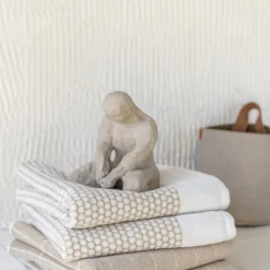 Mette Ditmer Grid Handtuch Sandfarben, 140x70 Cm -Kindertextilien Verkäufe mette ditmer grid guest towel 2 pack w38xl60 cm sand off white 8