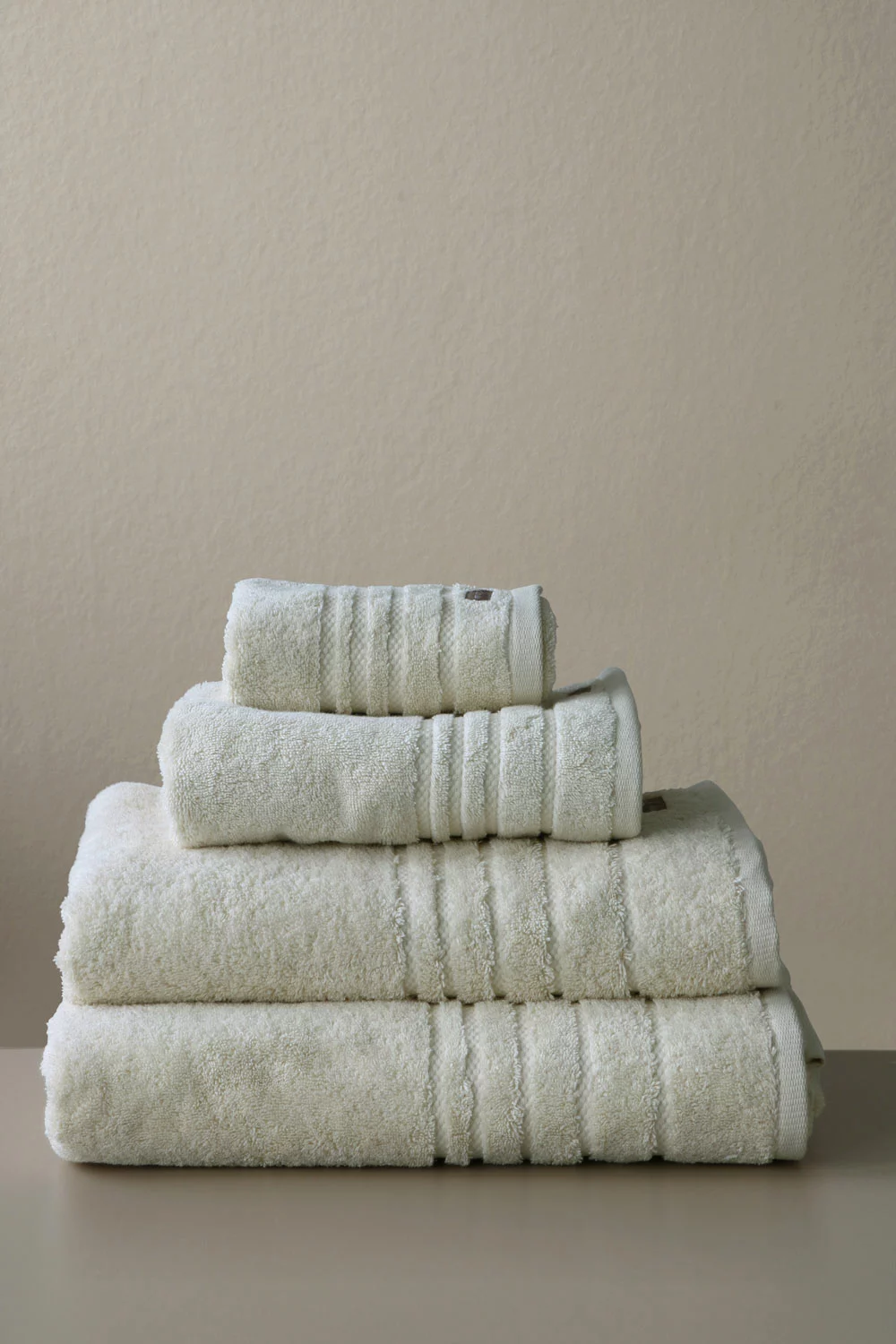 Mimou Devon Handtuch 50x70 Cm, Kaolinweiß 5 Mimou Devon Handtuch 50x70 Cm, Kaolinweiß – Bild 5