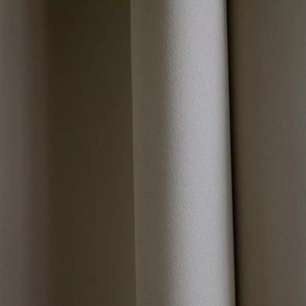 Mimou Lichtundurchlässiger Hotelvorhang, 290x250 Cm, Sand 2 Mimou Lichtundurchlässiger Hotelvorhang, 290x250 Cm, Sand – Bild 2