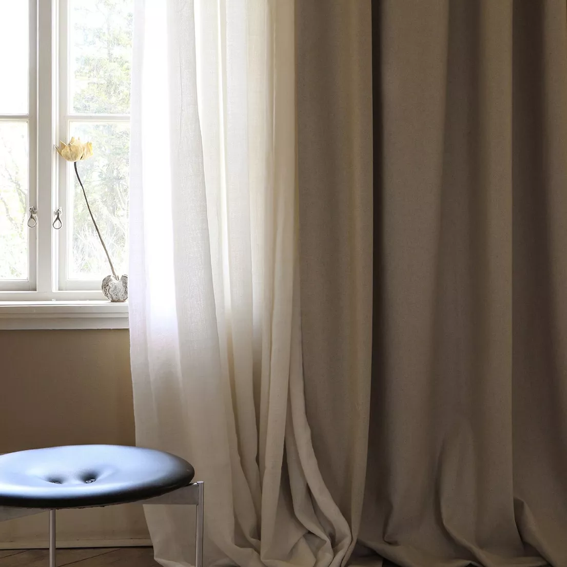 Mimou Retreat Vorhang Recycelte Wolle Porzellan-beigefarben , 290x140 Cm 1 Mimou Retreat Vorhang Recycelte Wolle Porzellan-beigefarben , 290x140 Cm