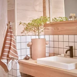 OYOY Raita Handtuch 140x70 Cm, Karamell/Blau -Kindertextilien Verkäufe oyoy raita handtuch 1 1