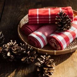 Recycled By Wille Geschenkset Küche 4 Küchenhandtücher + 2 Topflappen, Marineblau -Kindertextilien Verkäufe recycled by wille geschenkset kuche 4 kuchenhandtucher 2 topflappen 2 1