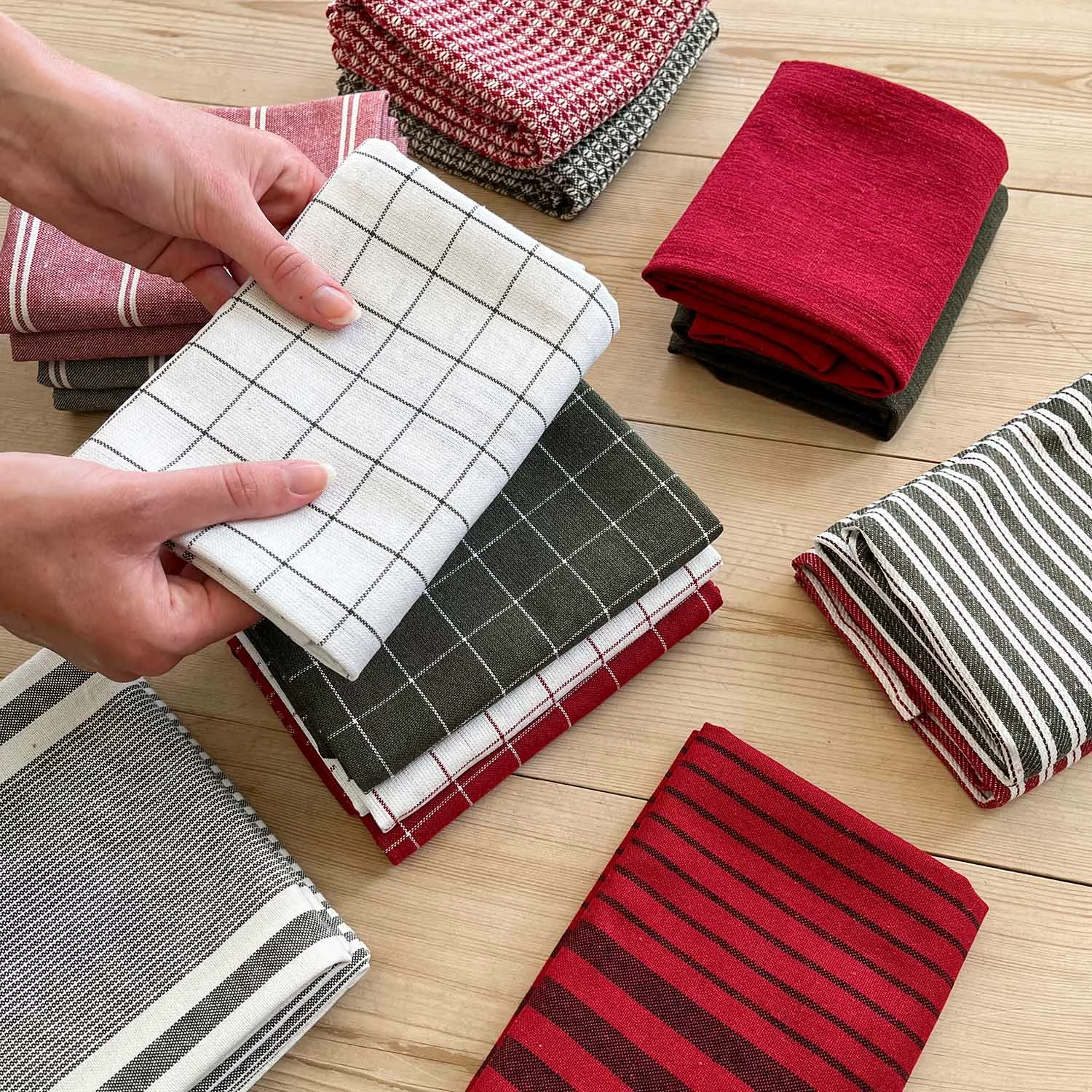 Recycled By Wille Astrid Geschirrtuch 2-er Set 50x70 Cm, Olivgrün/Weiß 3 Recycled By Wille Astrid Geschirrtuch 2-er Set 50x70 Cm, Olivgrün/Weiß – Bild 3