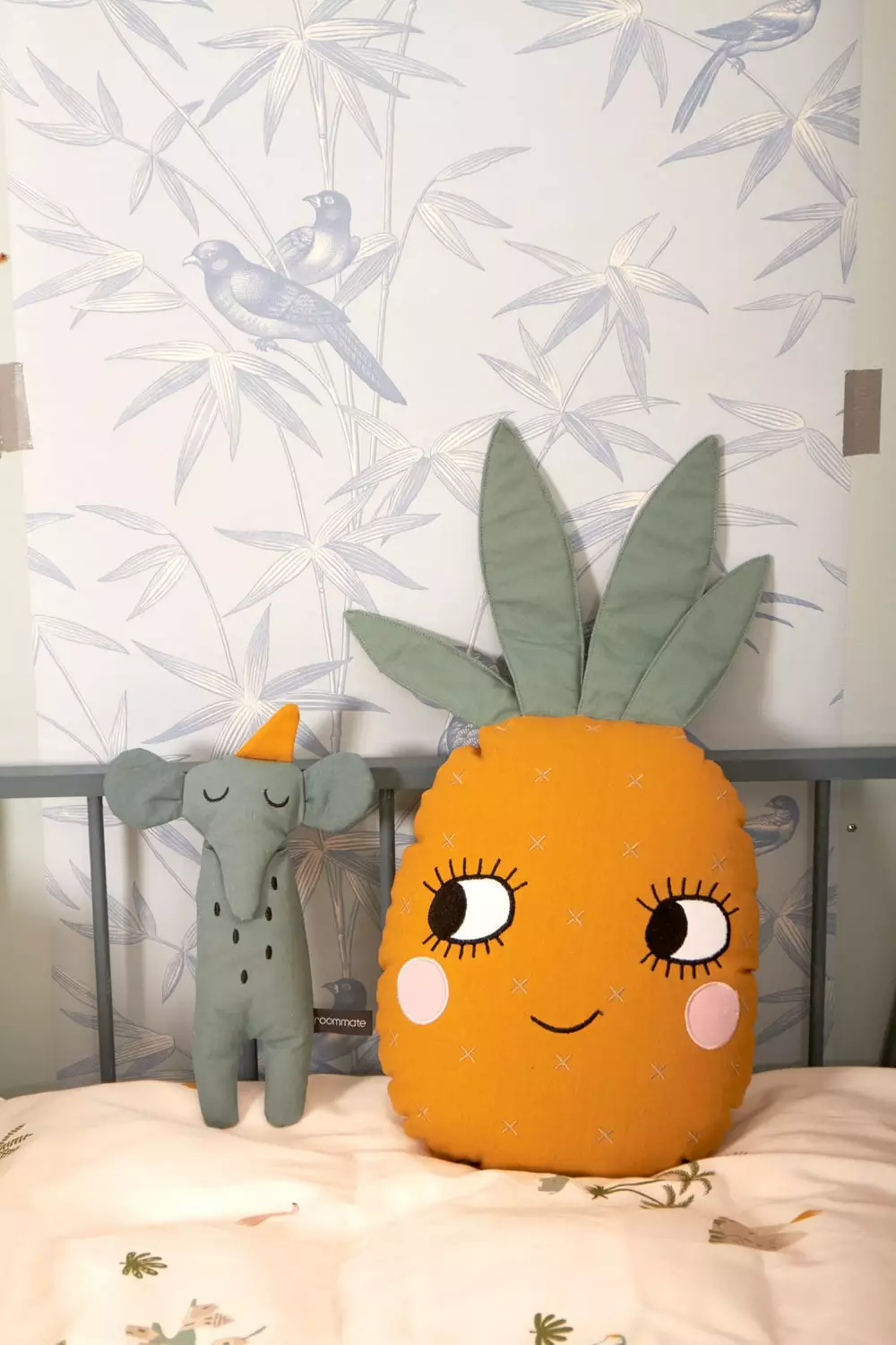 Roommate Ananas Kissen 2 Roommate Ananas Kissen – Bild 2