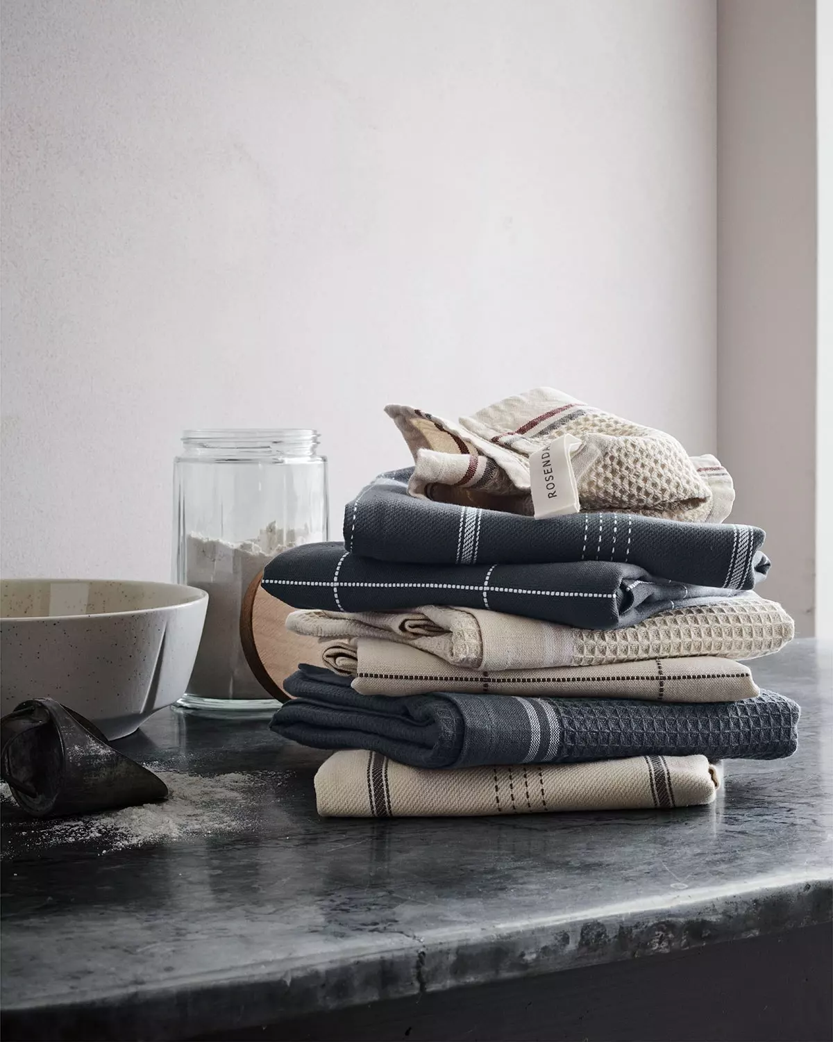 Rosendahl Copenhagen Gamma Geschirrtuch 50x70 Cm, Dunkelgrau Melange 4 Rosendahl Copenhagen Gamma Geschirrtuch 50x70 Cm, Dunkelgrau Melange – Bild 4